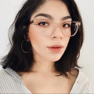 Meet your Posher, Esli